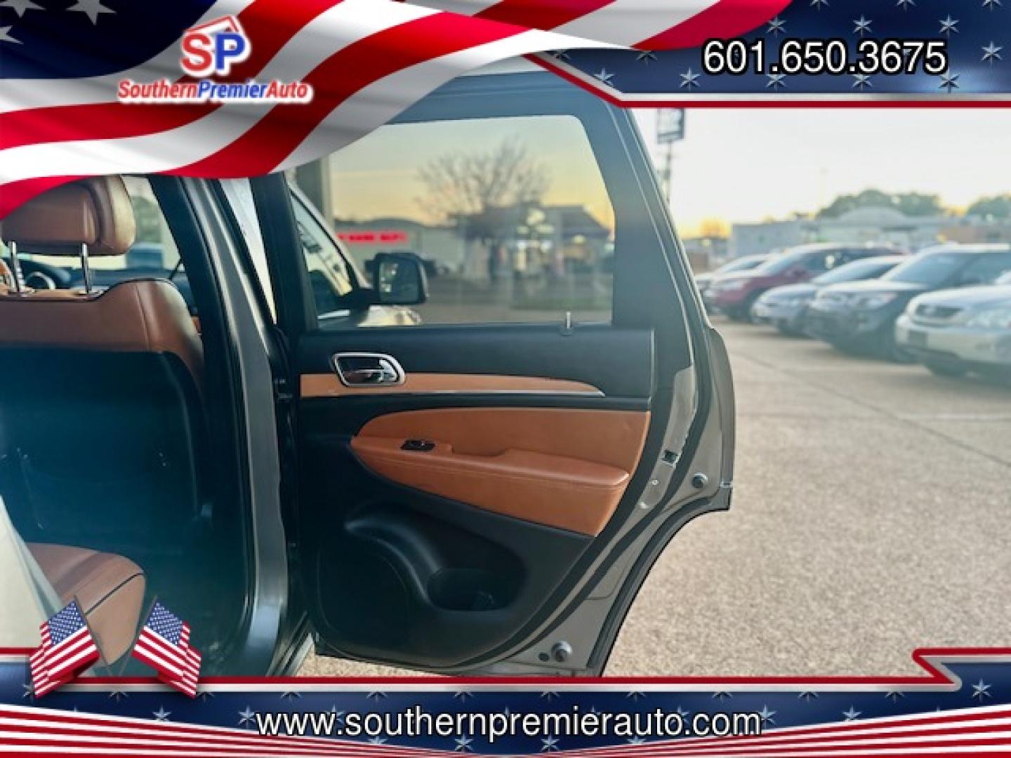 2011 GRAY JEEP GRAND CHEROKEE OVERL (1J4RR6GG5BC) , located at 922 W. Beacon St., Philadelphia, MS, 39350, (601) 650-3675, 32.770447, -89.127151 - Photo#15